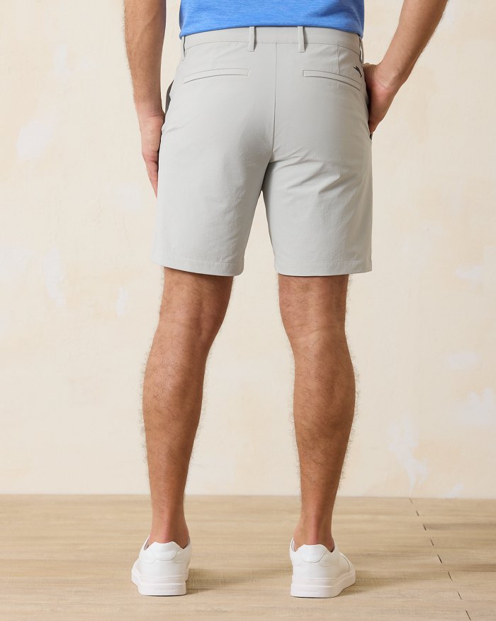 Tommy Bahama Chip Shot IslandZone® 8-Inch Shorts Concrete