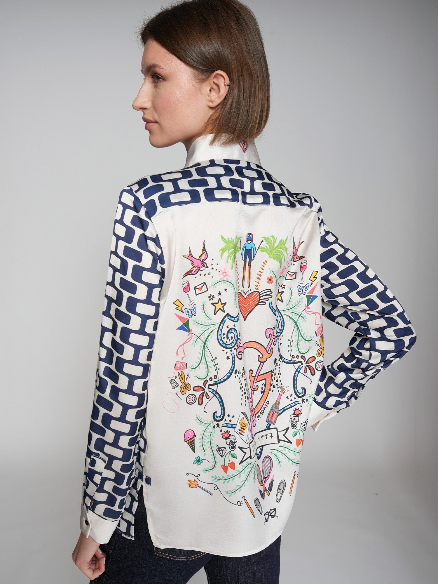 Vilagallo - Postcard Print Shirt - Sara main image 1