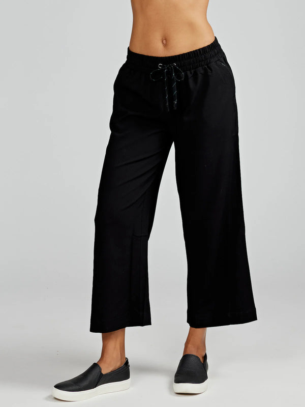 tasc Weekend Wide Leg Pant 22in Black