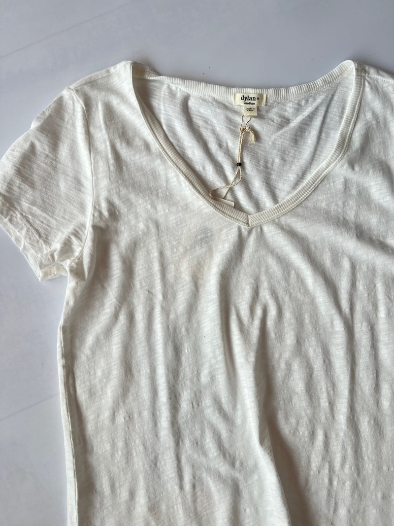 Dylan Modern Short Sleeve Deep-V Tee Shirt Light Natural