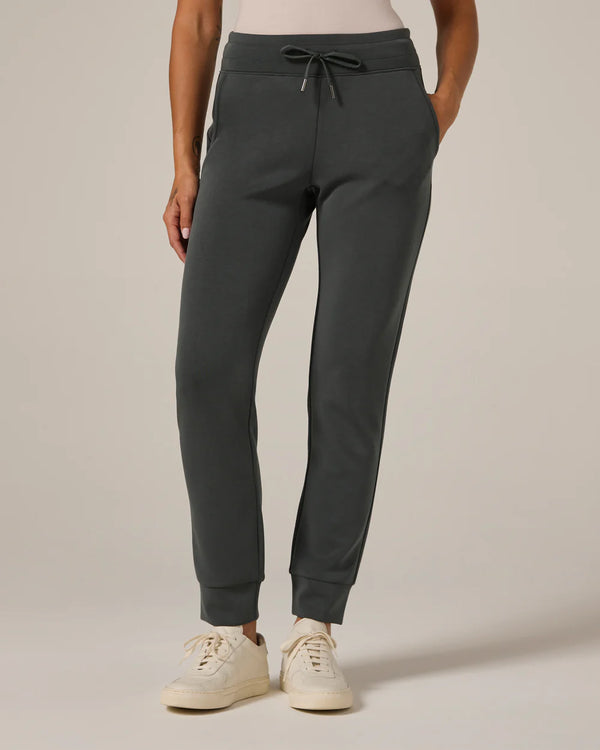 7Diamonds REV™ Jogger Basil