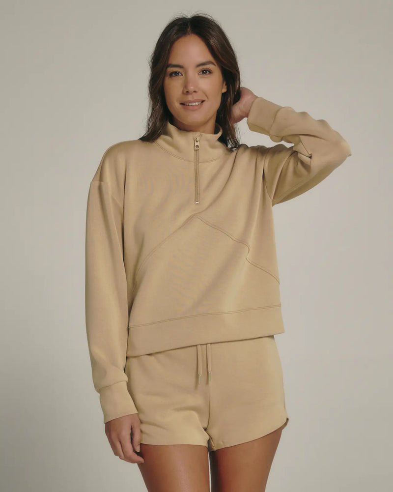 7Diamonds REV™ Crop Quarter-Zip Camel