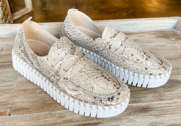 Ilse Jacobsen Tulip 3868 Perforated Sneaker Wheat Dan s Southern