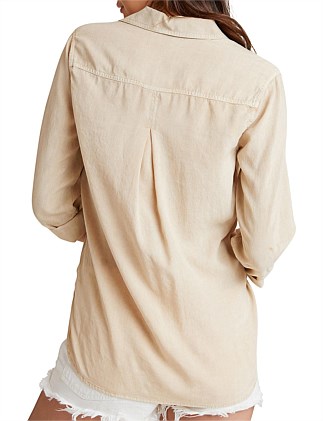 Bella Dahl Shirt Tail Button Down - Soft Khaki