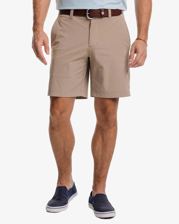 Southern Tide  brrr°®-die 8 Inch Performance Short Sandstone