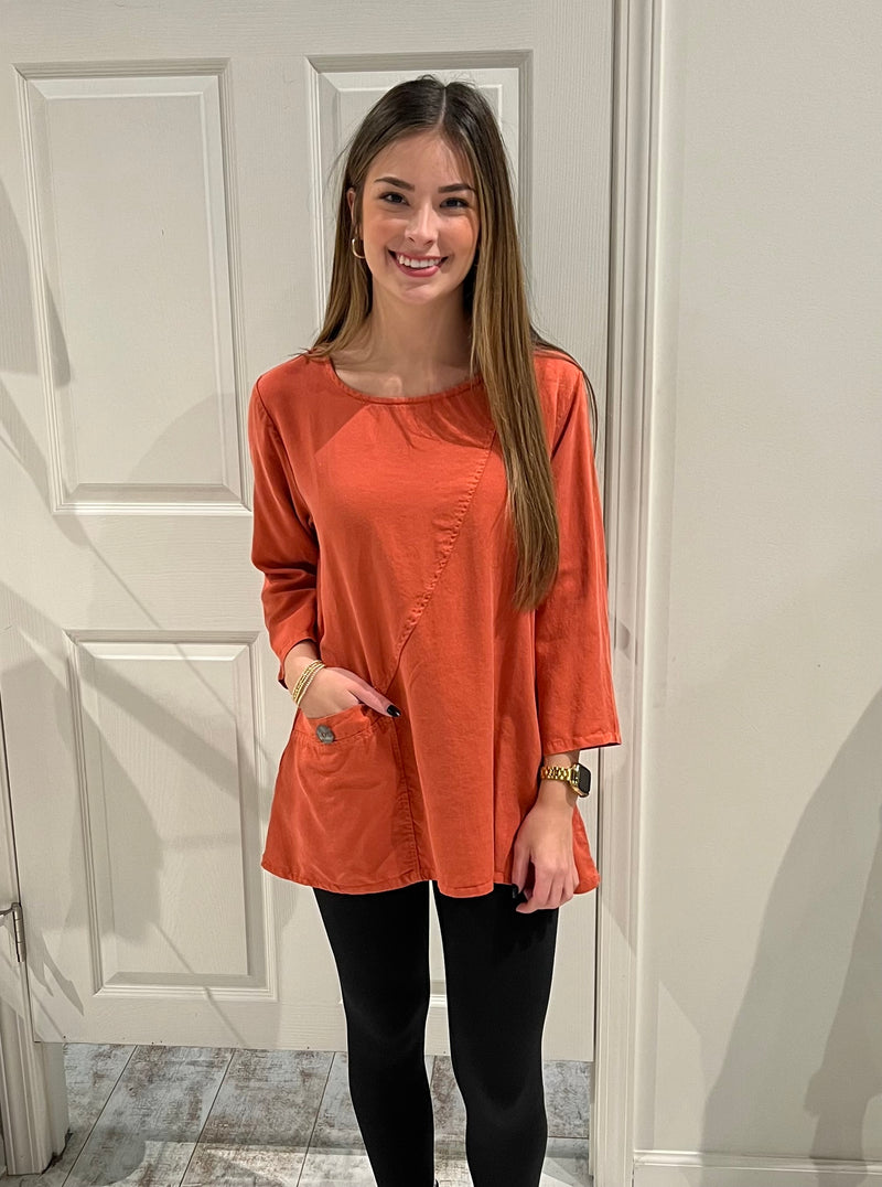 Cut-Loose Solid Pocket Pullover Chili