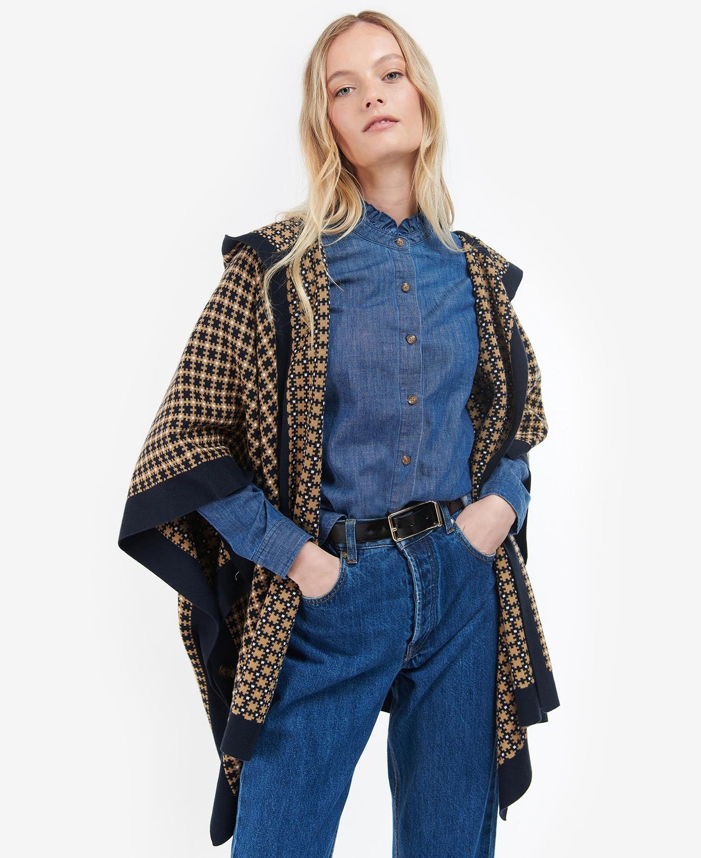 LKN1298NY99_AW22_front_model_1