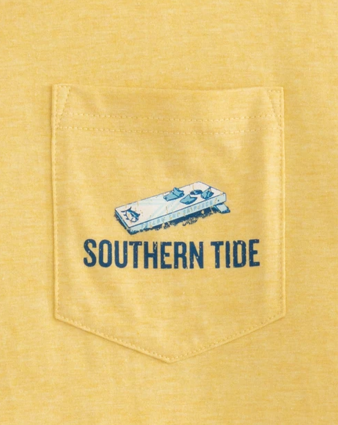 Southern Tide Men SS Toss Like a Boss Tee Heather Sunshine