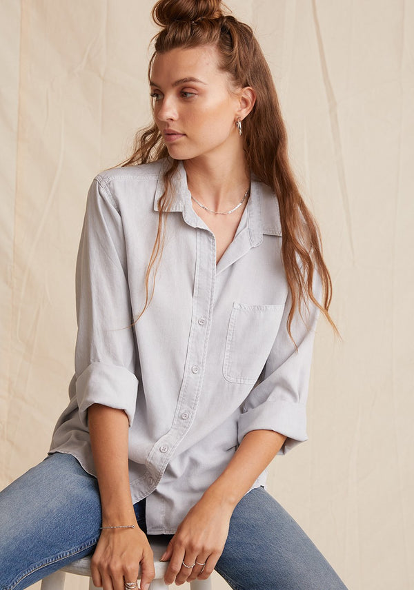 Bella Dahl Shirt Tail Button Down - Foggy Sky