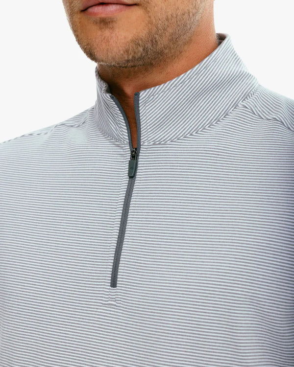 Southern Tide Cruiser Heather Micro Striped Performance Quarter Zip Pullover in Heather Steel Grey