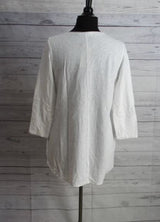 Cut-Loose 3/4 Sleeve V-Neck Top White