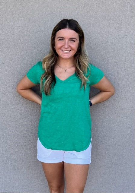 Dylan Slub Cotton Shirt Tail V-Neck Tee Green Leaf