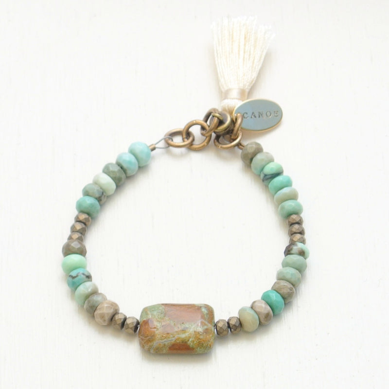 Canoe Peruvian Rondells w/Green Agate, Magnet w/Tassel