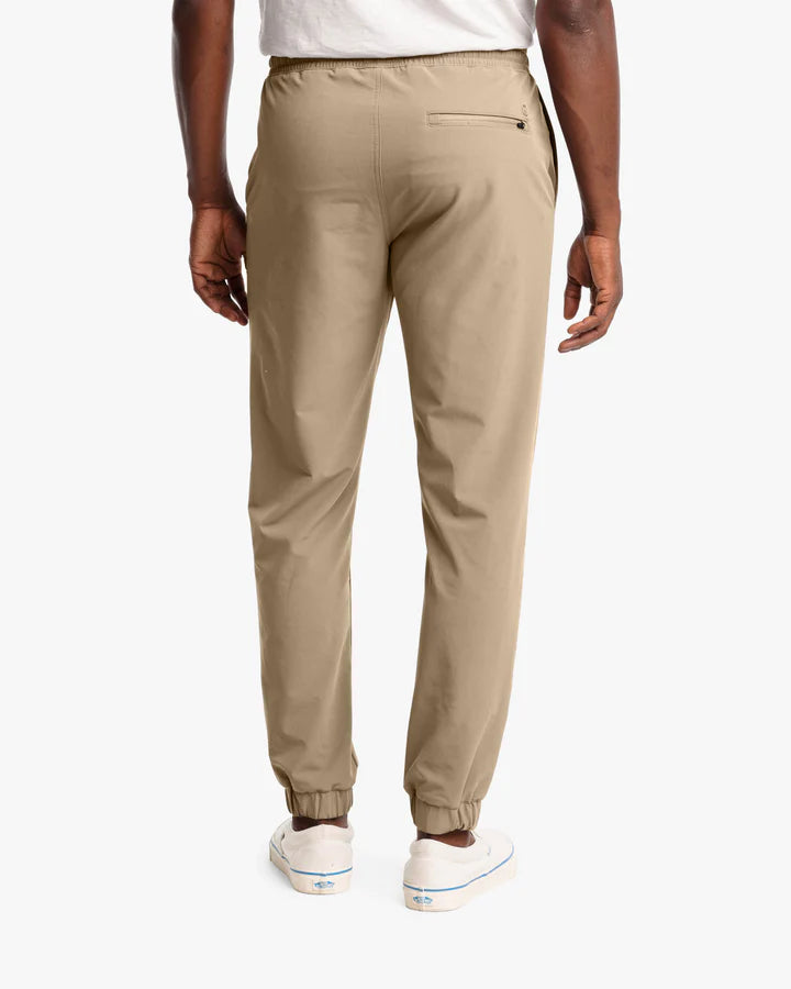 Southern Tide The Excursion Performance Jogger Sandstone Khaki